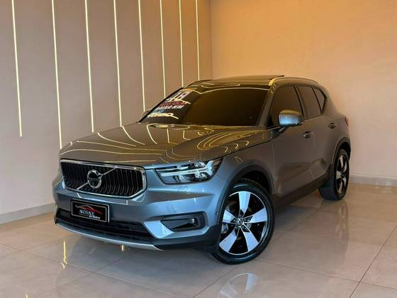VOLVO XC40 2.0 T5 GASOLINA MOMENTUM AWD GEARTRONIC VOLVO XC40 2.0 T5 GASOLINA MOMENTUM AWD GEARTRONIC